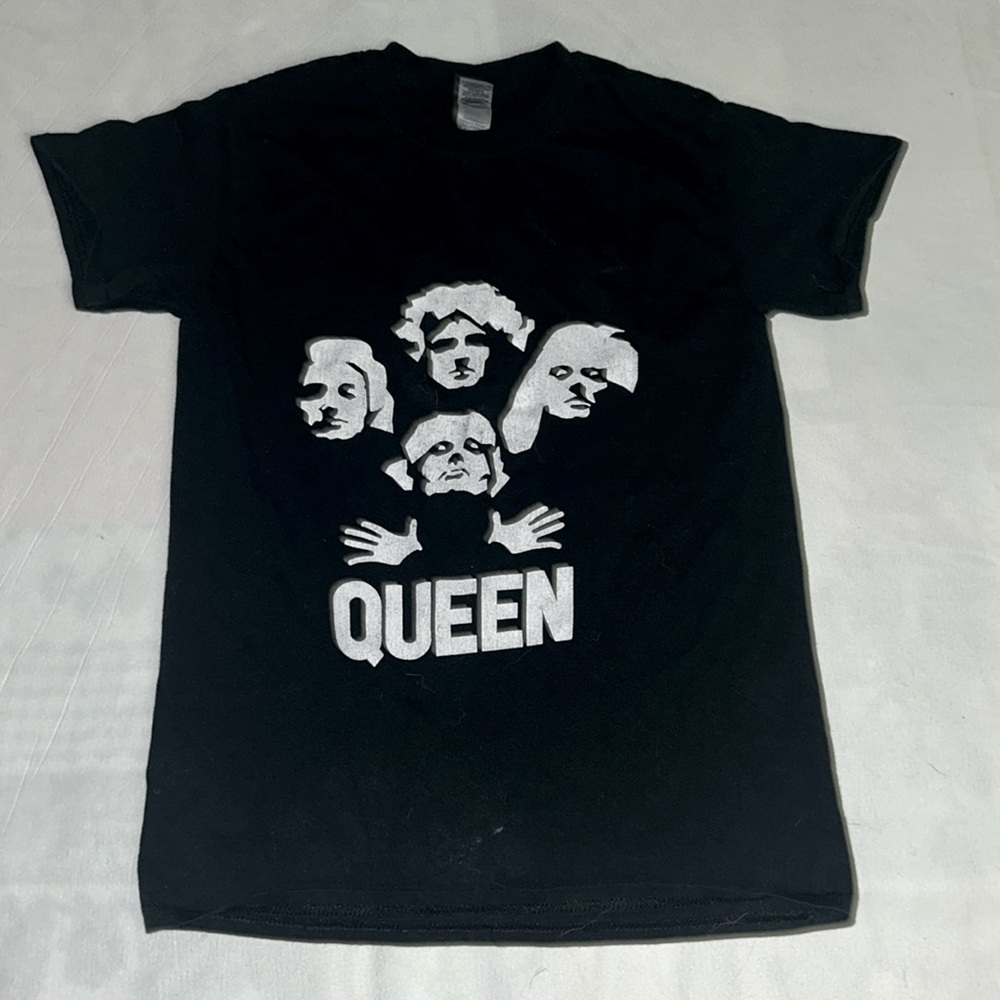 Black Queen Graphic Tee
